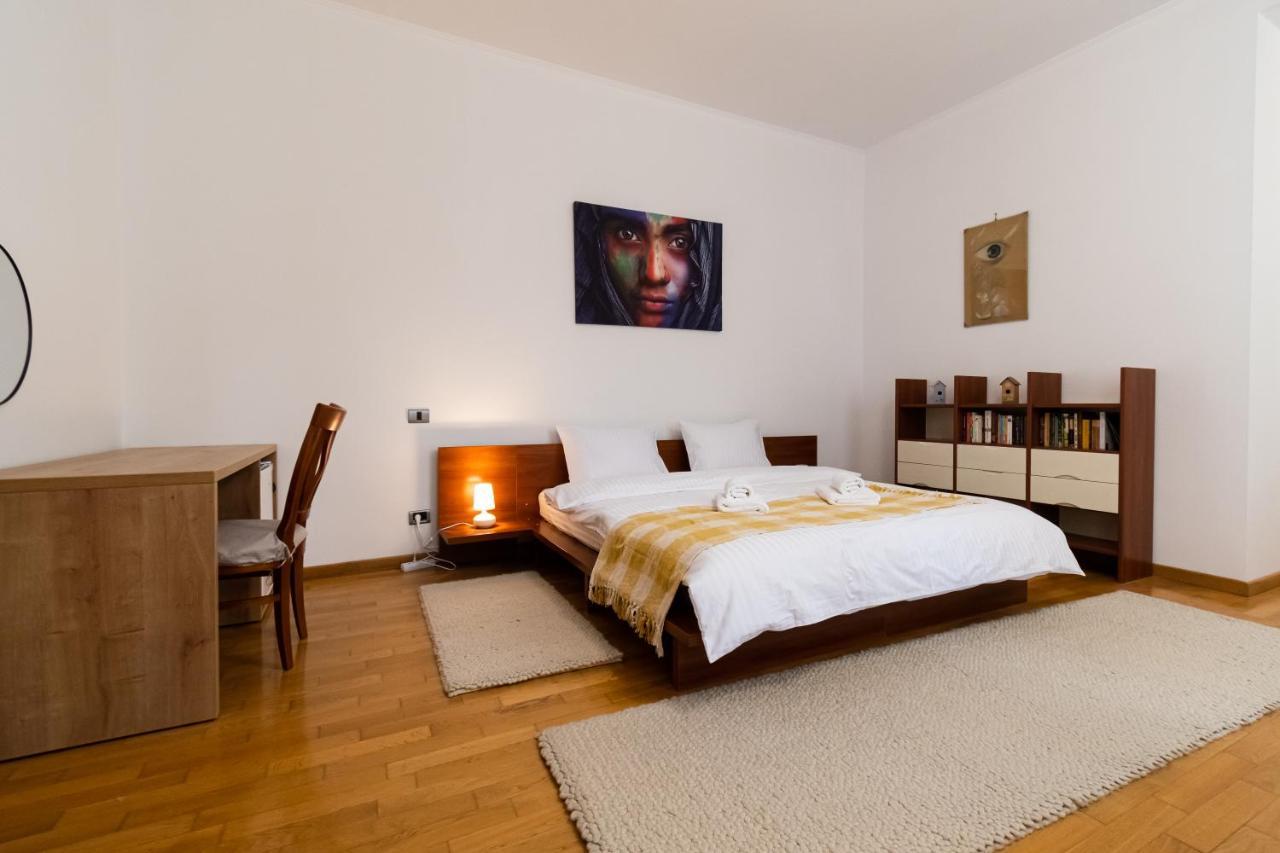 Residence 48 Beautiful Building Within Moments From The Old Town Of Braşov Exterior foto