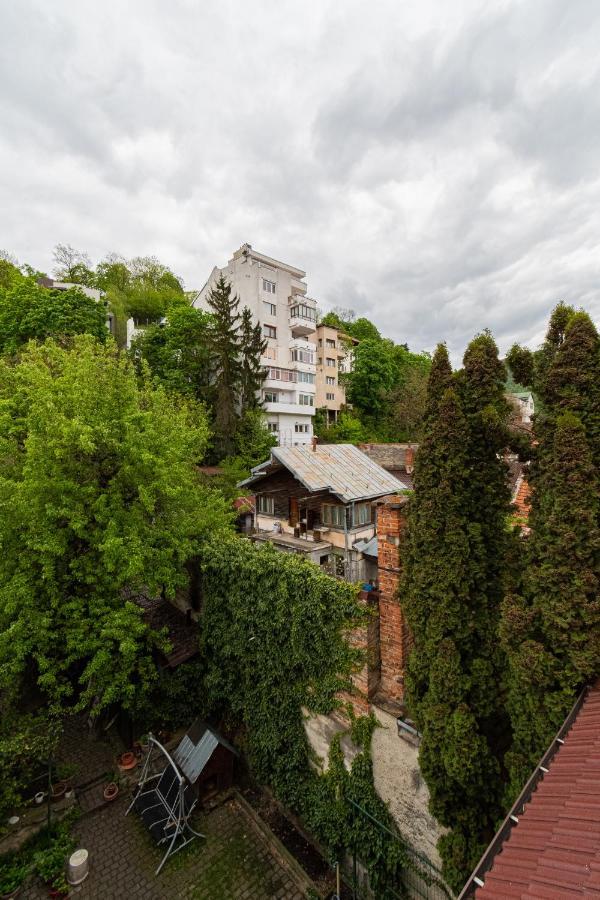 Residence 48 Beautiful Building Within Moments From The Old Town Of Braşov Exterior foto
