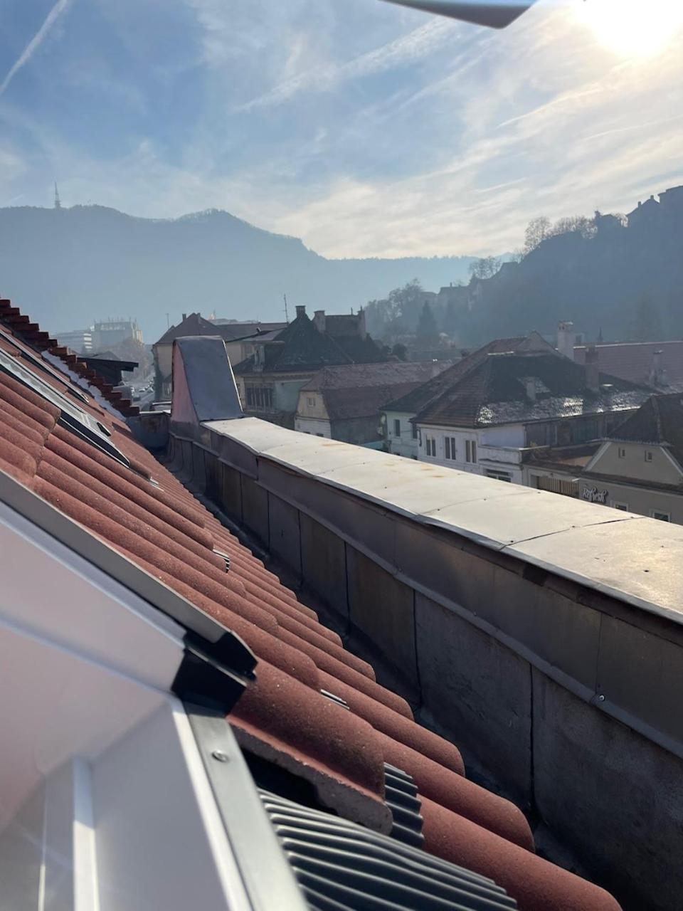 Residence 48 Beautiful Building Within Moments From The Old Town Of Braşov Exterior foto